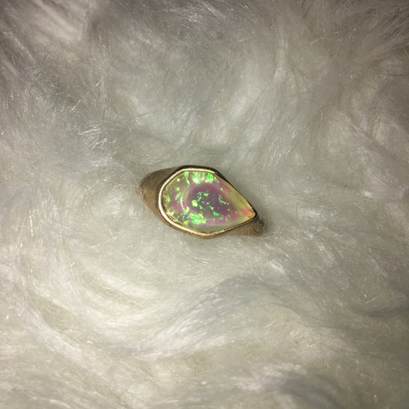 Synthetic opal ring - Picture 3 of 7